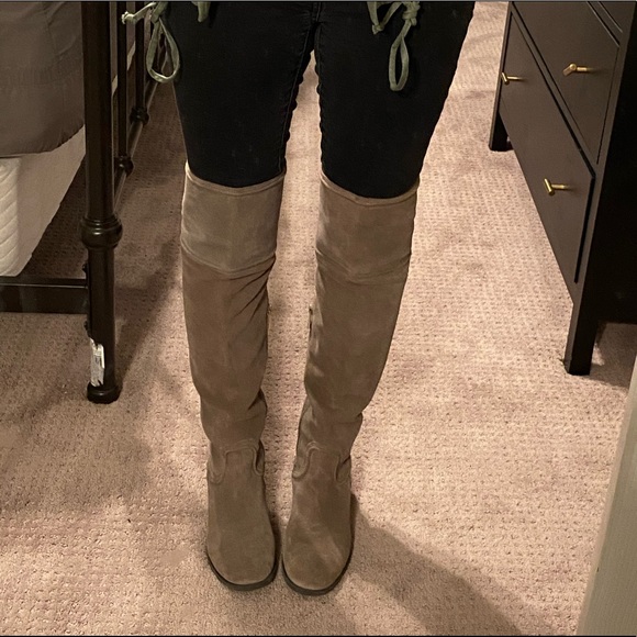 Vince Camuto Baldwin over the knee boots - Picture 6 of 8